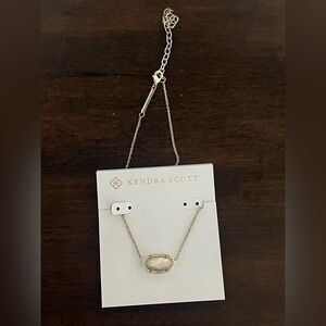 Kendra Scott Gold Oval Pendant Necklace with White Stone